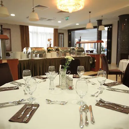 Colosseum Otel 4*