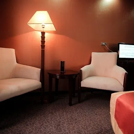 Colosseum Hotel 4*