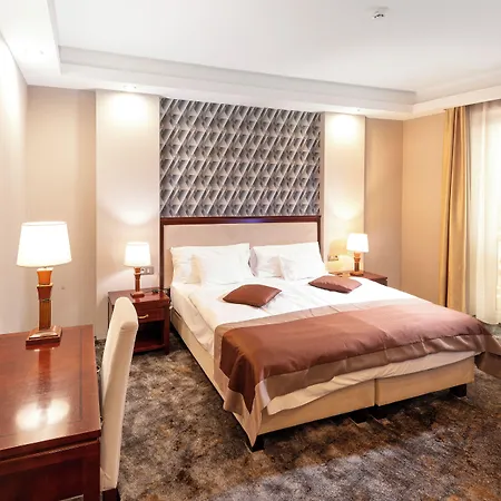 Colosseum Отель 4*