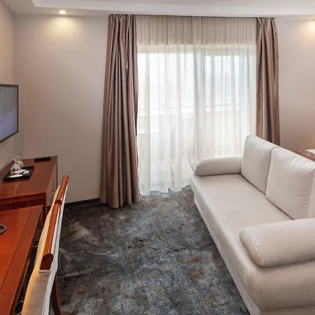 Colosseum 호텔 Mórahalom