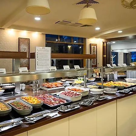 Colosseum Hotel 4*