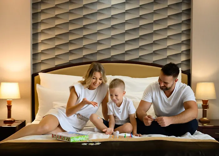 Colosseum Отель Морахалом